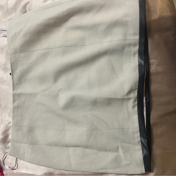 Oatmeal skirt - Picture 2 of 2